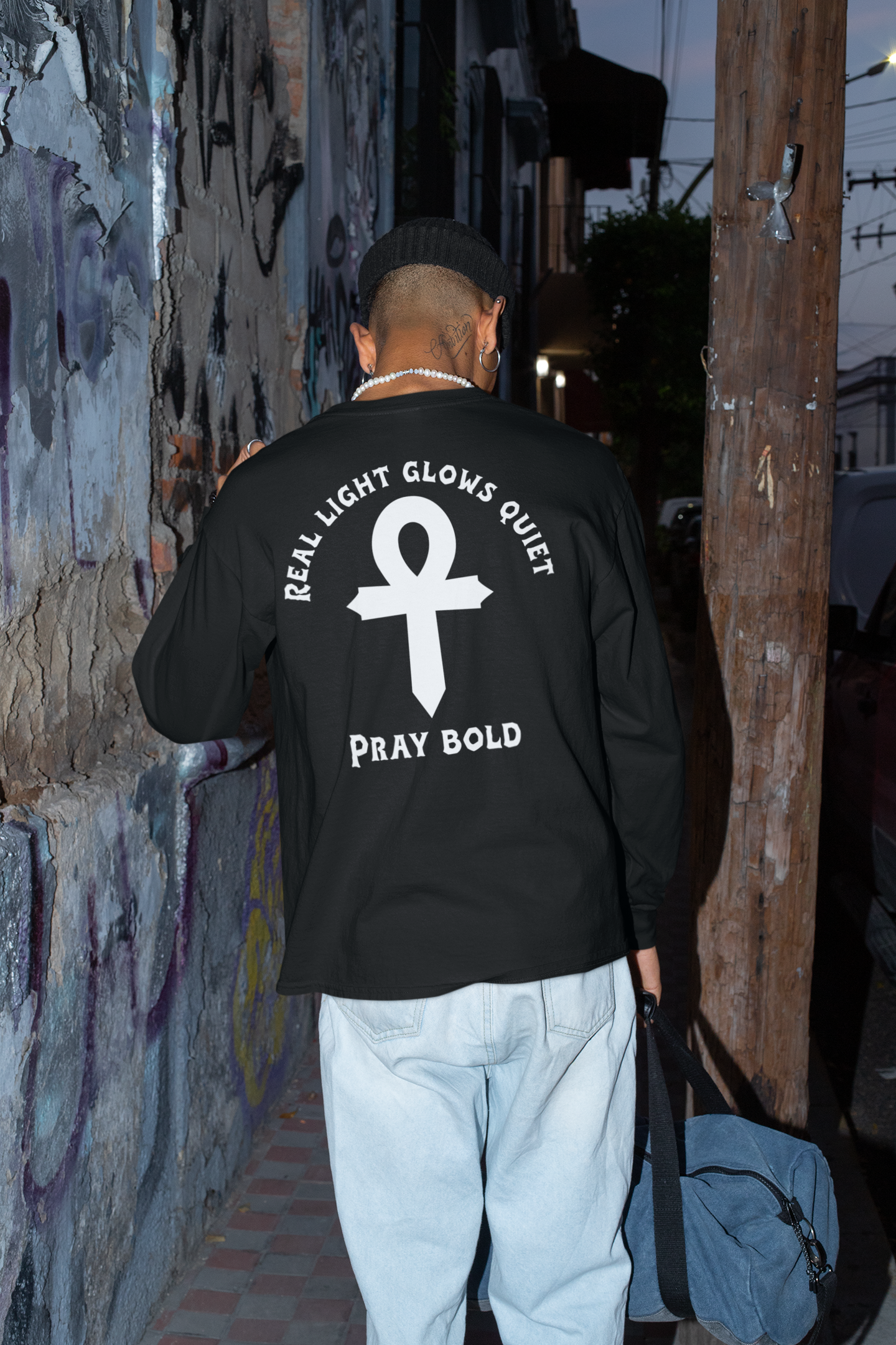 Real light glows quiet Long Sleeve Tee